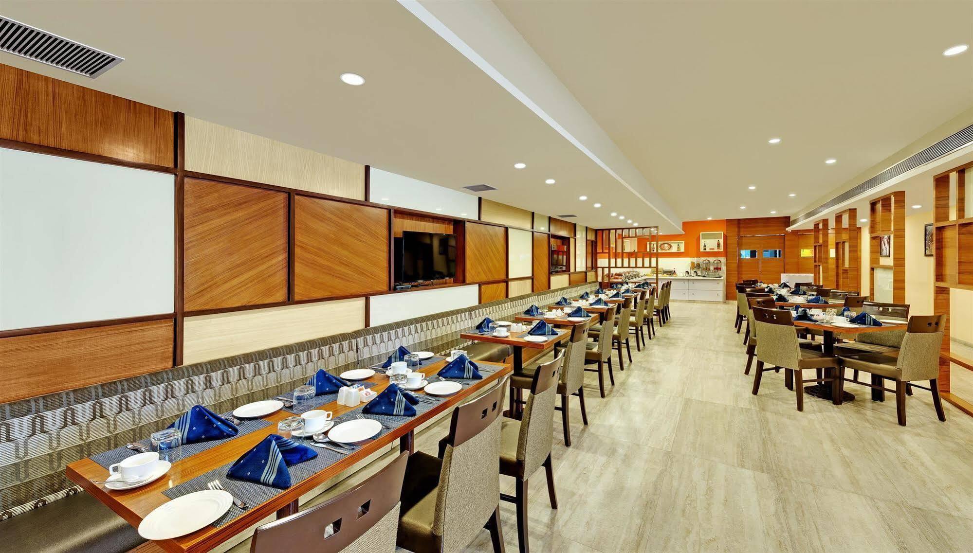 Best Western Alkapuri, Vadodara Exterior foto
